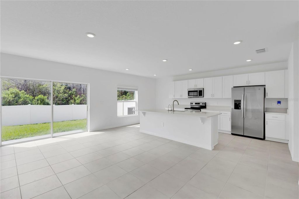 Image 4 of property listing at 557 PINK IBIS BEND, St Cloud, FL 34772