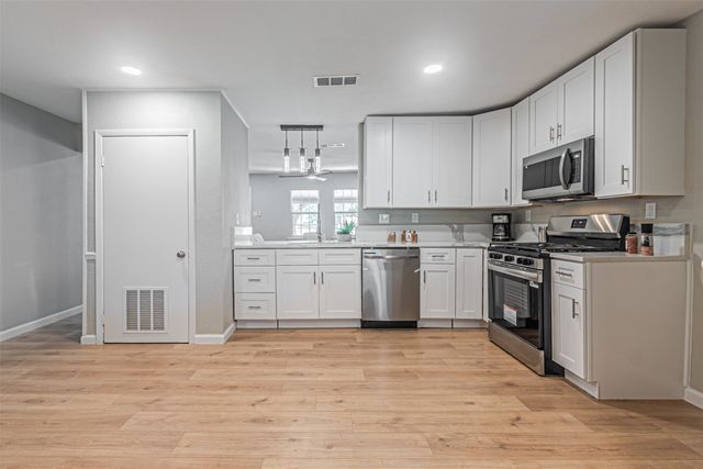 5307 Kelly Elliott, Arlington, TX 76017