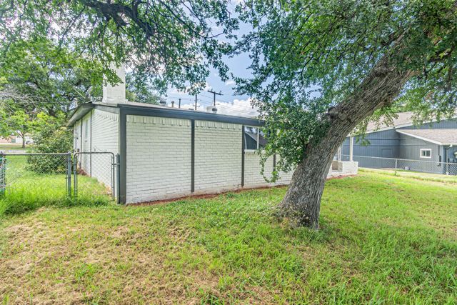 5307 Kelly Elliott, Arlington, TX 76017