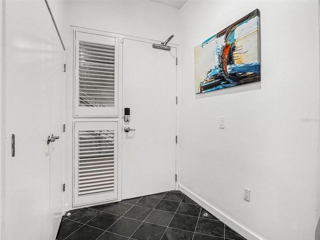 1 S EOLA DRIVE 1, Orlando, FL 32801