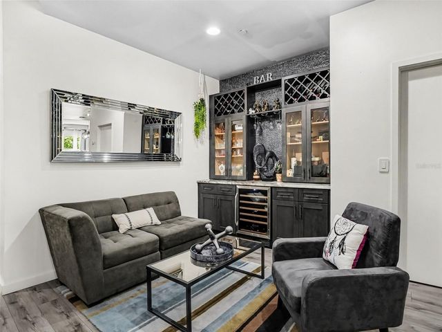 1 S EOLA DRIVE 1, Orlando, FL 32801