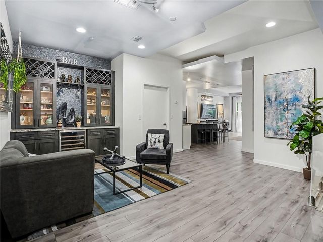 1 S EOLA DRIVE 1, Orlando, FL 32801