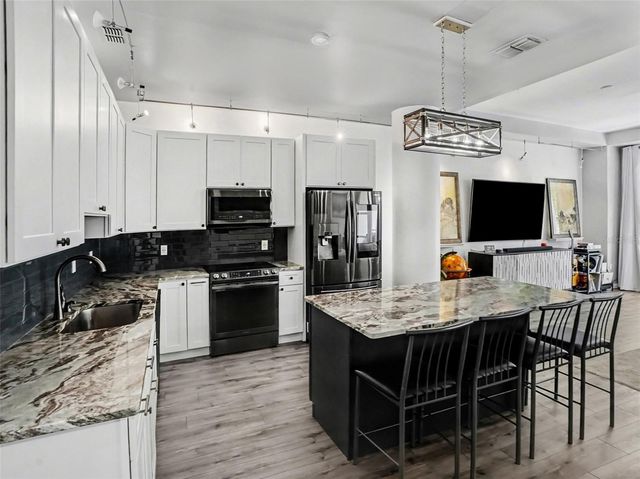 1 S EOLA DRIVE 1, Orlando, FL 32801