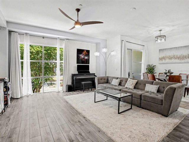 1 S EOLA DRIVE 1, Orlando, FL 32801