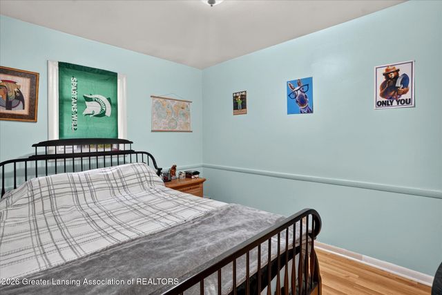 322 N Deerfield Avenue, Lansing, MI 48917