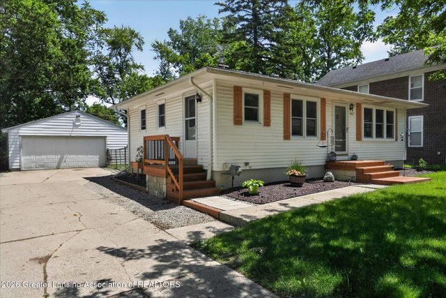 322 N Deerfield Avenue, Lansing, MI 48917