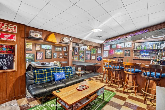 322 N Deerfield Avenue, Lansing, MI 48917