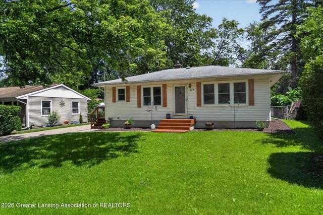 322 N Deerfield Avenue, Lansing, MI 48917