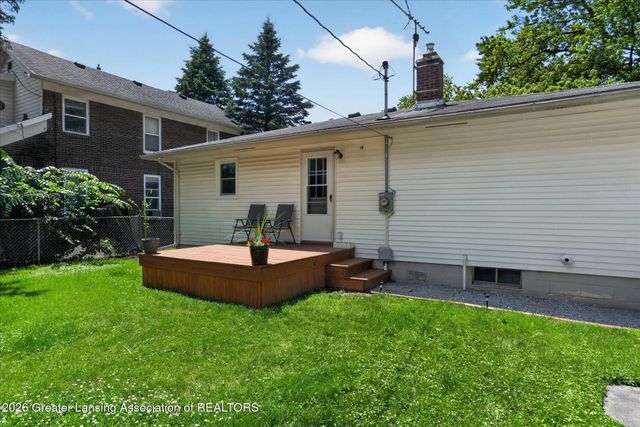 322 N Deerfield Avenue, Lansing, MI 48917