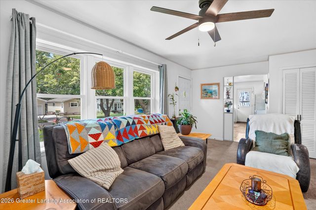 322 N Deerfield Avenue, Lansing, MI 48917