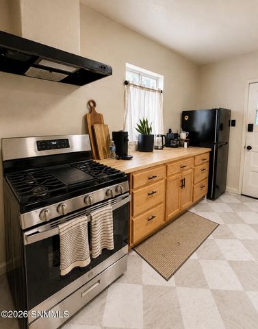 714 N San Pedro Street, Las Cruces, NM 88001