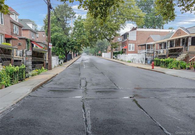 1022 E 232nd Street, Bronx, NY 10466