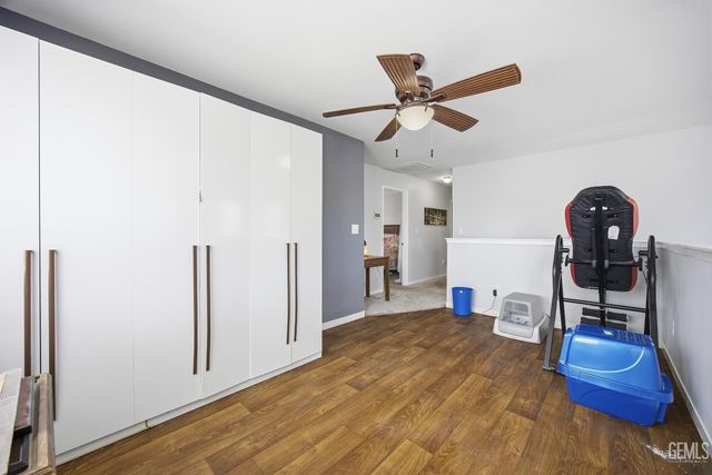 10815 Grand Prairie Drive, Bakersfield, CA 93311