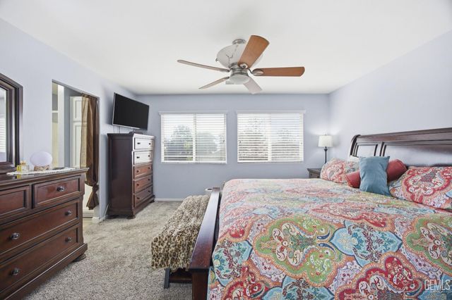 10815 Grand Prairie Drive, Bakersfield, CA 93311