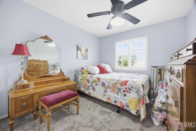 10815 Grand Prairie Drive, Bakersfield, CA 93311