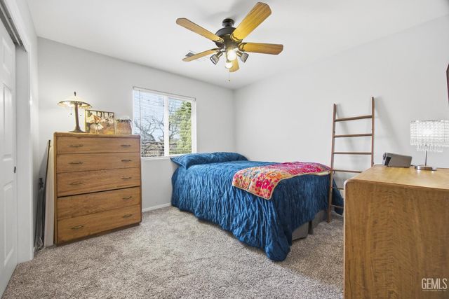 10815 Grand Prairie Drive, Bakersfield, CA 93311