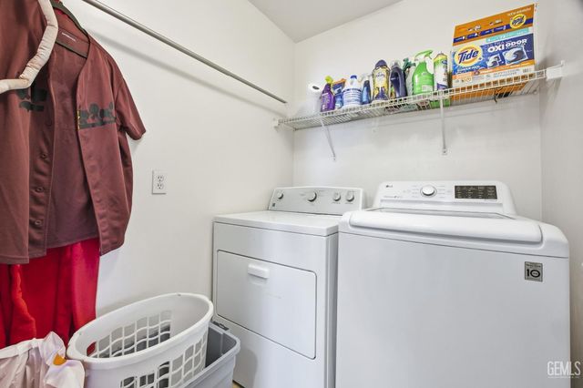 10815 Grand Prairie Drive, Bakersfield, CA 93311