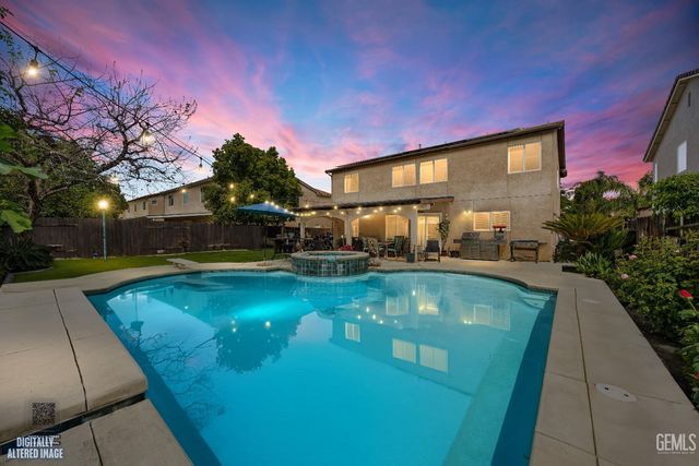 10815 Grand Prairie Drive, Bakersfield, CA 93311