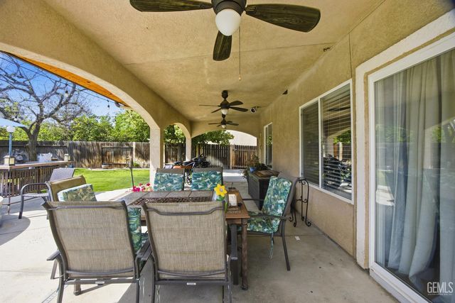 10815 Grand Prairie Drive, Bakersfield, CA 93311