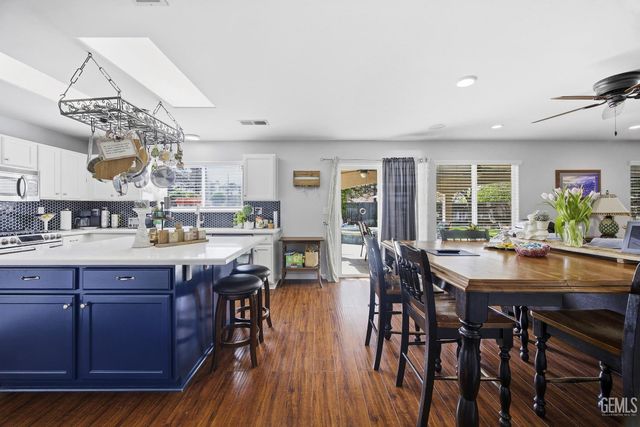 10815 Grand Prairie Drive, Bakersfield, CA 93311