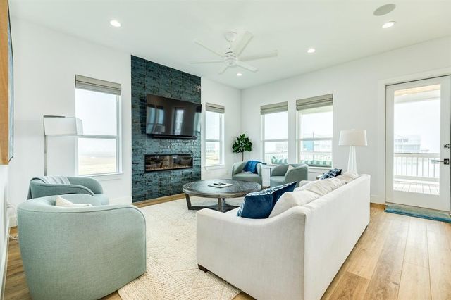 11371 Starfish, Galveston, TX 77554