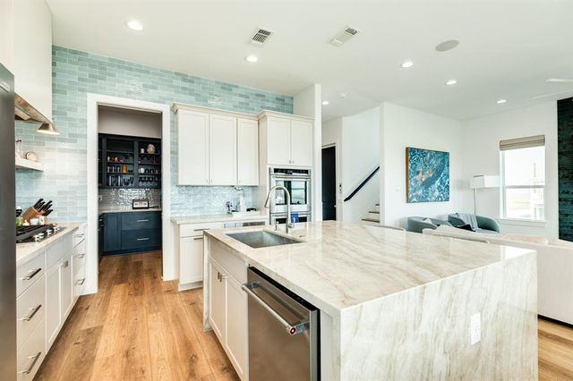 11371 Starfish, Galveston, TX 77554