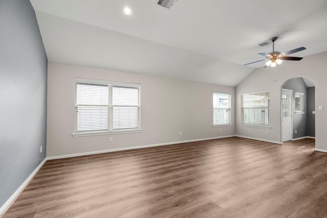 8726 Headstall Drive, Tomball, TX 77375
