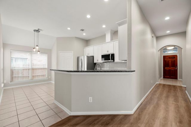 8726 Headstall Drive, Tomball, TX 77375