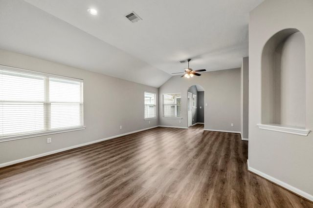 8726 Headstall Drive, Tomball, TX 77375