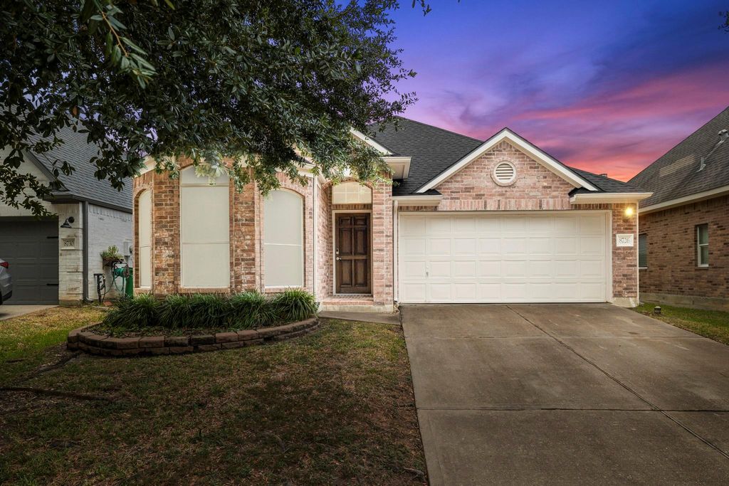 8726 Headstall Drive, Tomball, TX 77375