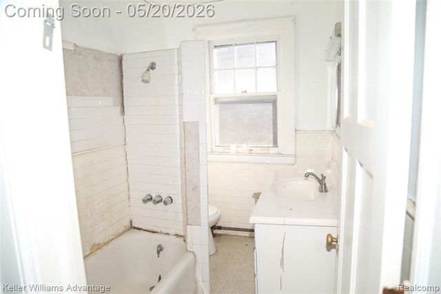 36 Louise Street, Highland Park, MI 48203