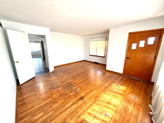 504 W Anthony Ave, Medicine Lodge, KS 67104