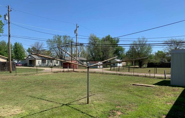 504 W Anthony Ave, Medicine Lodge, KS 67104