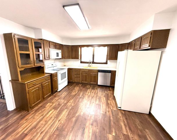 504 W Anthony Ave, Medicine Lodge, KS 67104