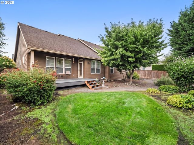 1382 Ne 16TH Ave, Canby, OR 97013