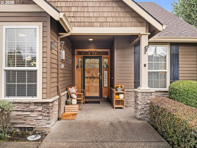 1382 Ne 16TH Ave, Canby, OR 97013