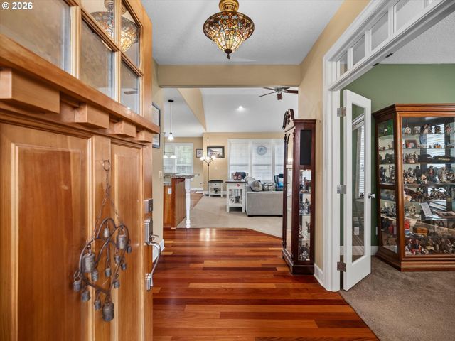 1382 Ne 16TH Ave, Canby, OR 97013