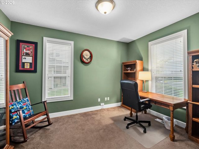 1382 Ne 16TH Ave, Canby, OR 97013