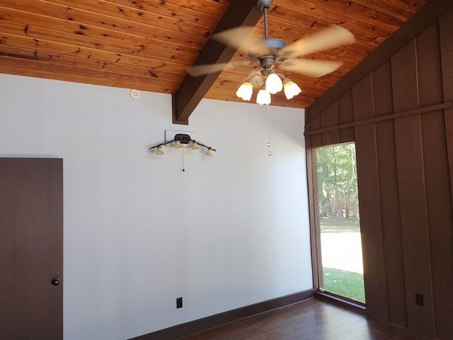 395 River Rd, Decatur, TN 37322