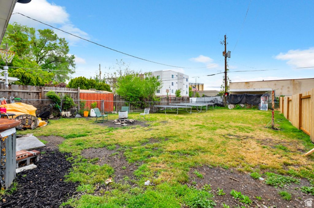 Image 12 of property listing at 2827 S PINGREE AVE, Ogden, UT 84401