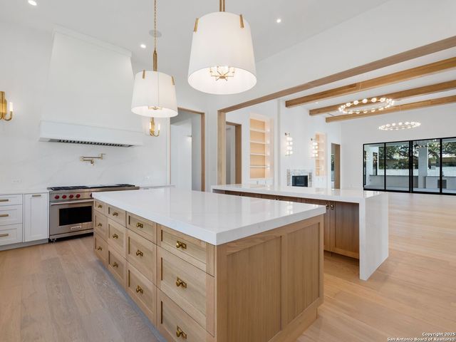 116 WHITTINGHAM RD, Shavano Park, TX 78231