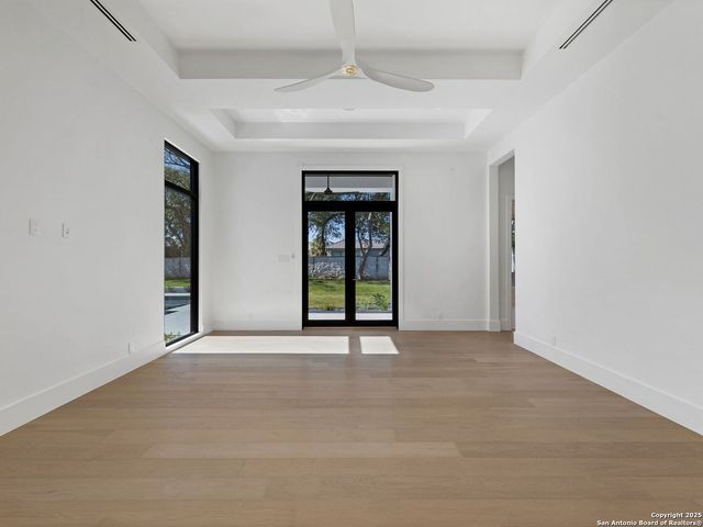 116 WHITTINGHAM RD, Shavano Park, TX 78231
