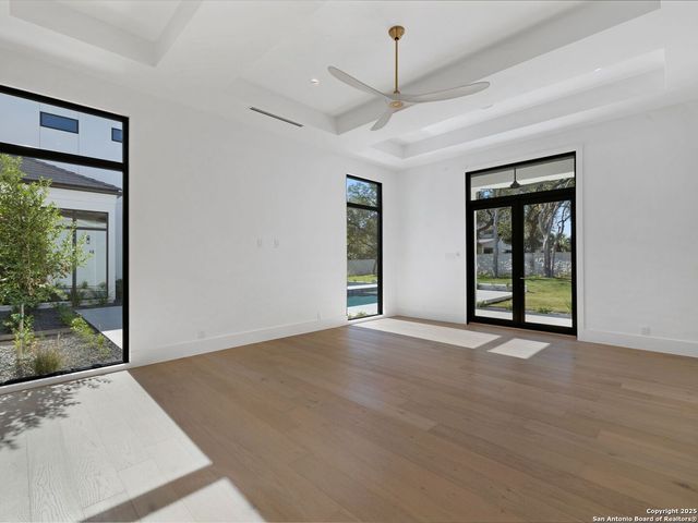 116 WHITTINGHAM RD, Shavano Park, TX 78231