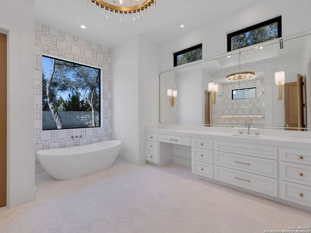 116 WHITTINGHAM RD, Shavano Park, TX 78231