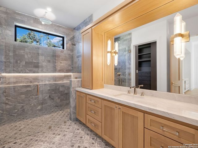 116 WHITTINGHAM RD, Shavano Park, TX 78231