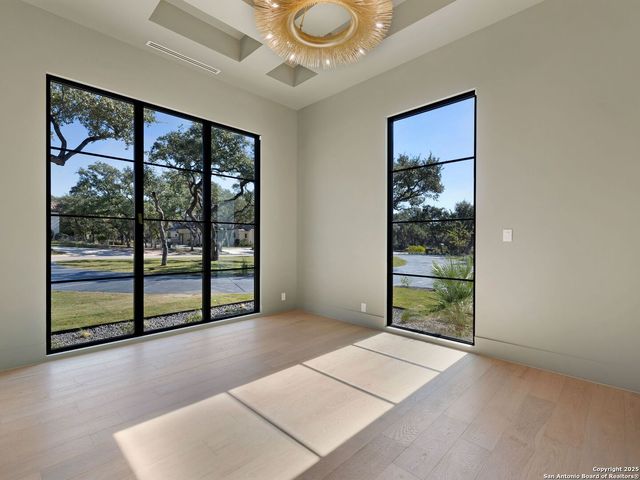 116 WHITTINGHAM RD, Shavano Park, TX 78231