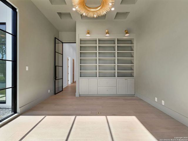 116 WHITTINGHAM RD, Shavano Park, TX 78231