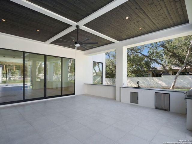 116 WHITTINGHAM RD, Shavano Park, TX 78231