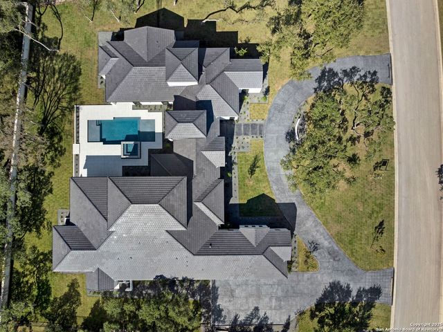 116 WHITTINGHAM RD, Shavano Park, TX 78231