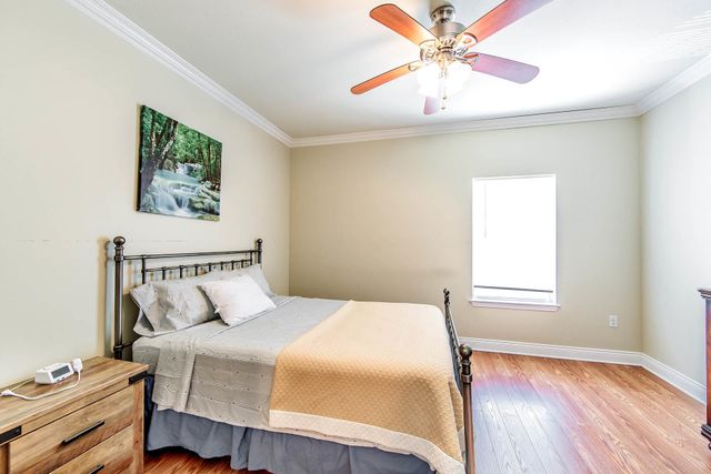 151 Dixie, Houma, LA 70363